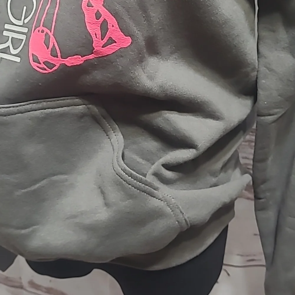 Shoot Like a Girl Bow hunting hoodie S - Picture 2 of 3